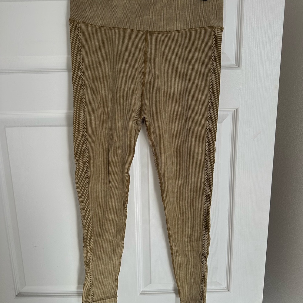 Aerie Offline NWOT High-Waist Ribbed Side Seam Leggings — Tan